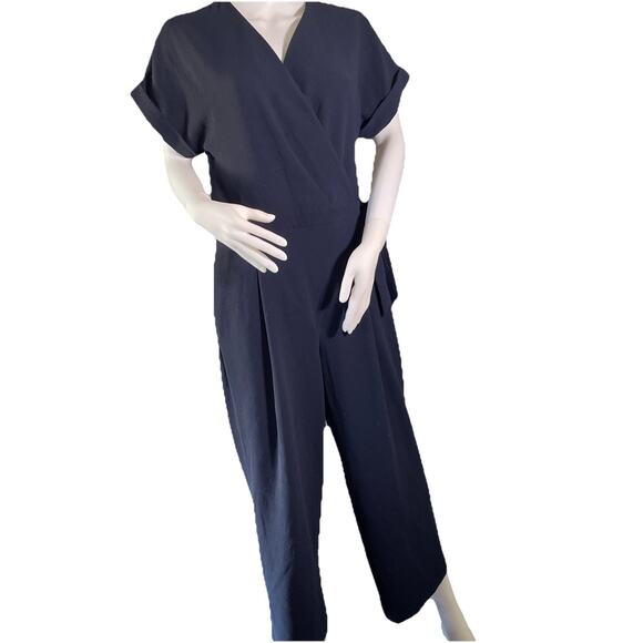 Banana Republic Women's Poplin Short Sleeve Cropped Jumpsuit Size 4 Navy - Picture 1 of 7